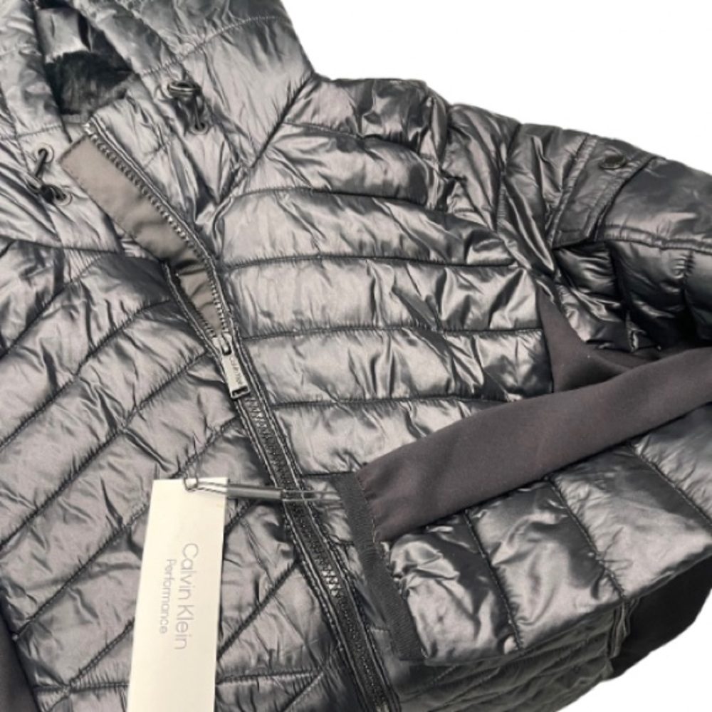 Calvin Klein Performance Puffer Jacket - Picture 4 of 8
